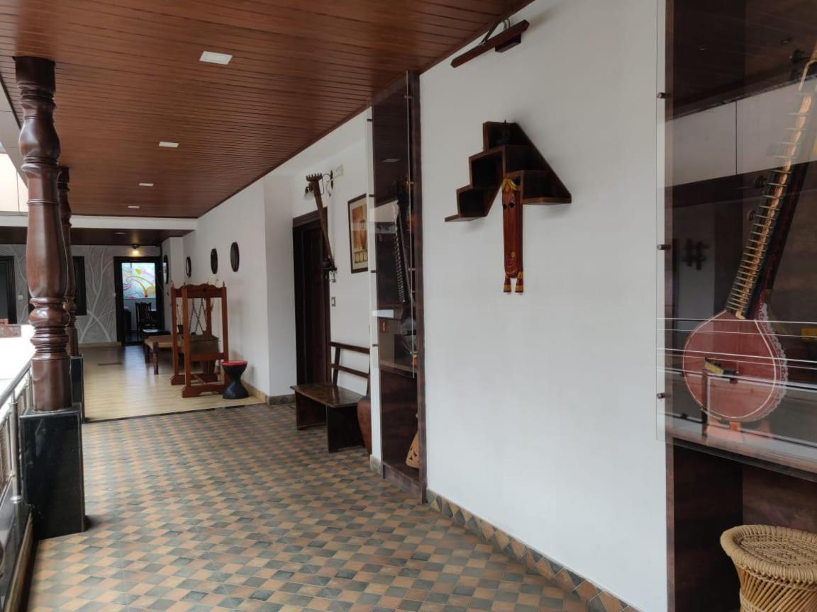 Hotel Mudra Midtown Suites & Rooms Kalasa Екстериор снимка