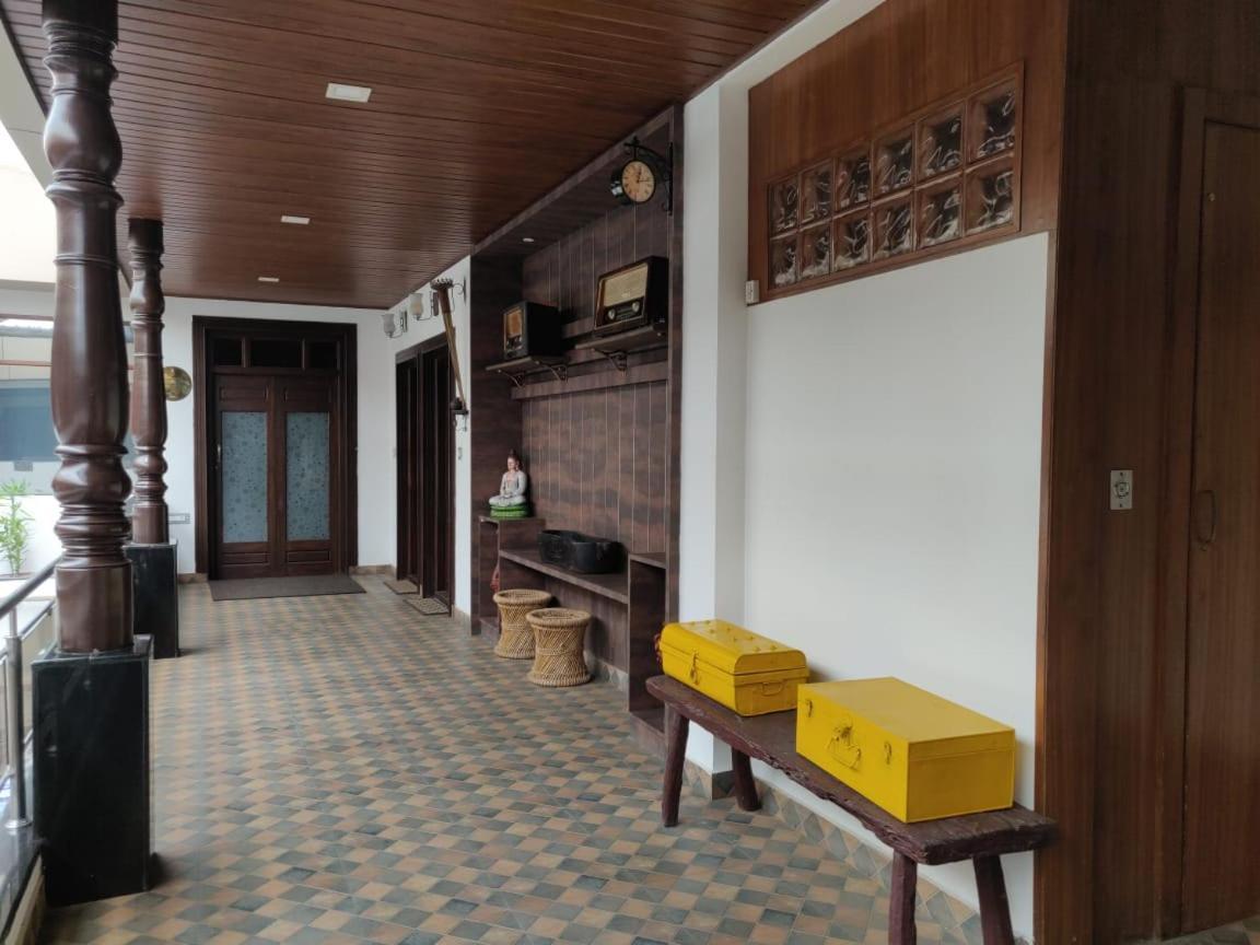 Hotel Mudra Midtown Suites & Rooms Kalasa Екстериор снимка