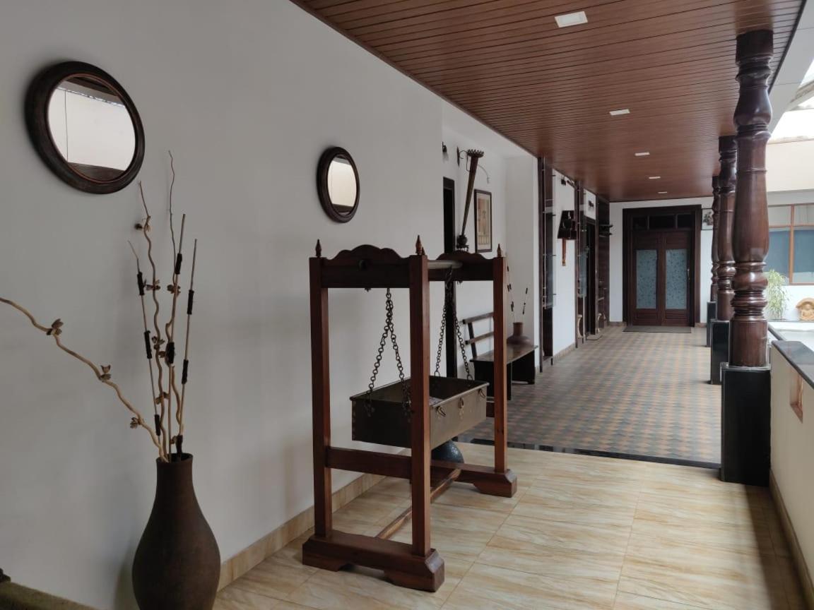 Hotel Mudra Midtown Suites & Rooms Kalasa Екстериор снимка