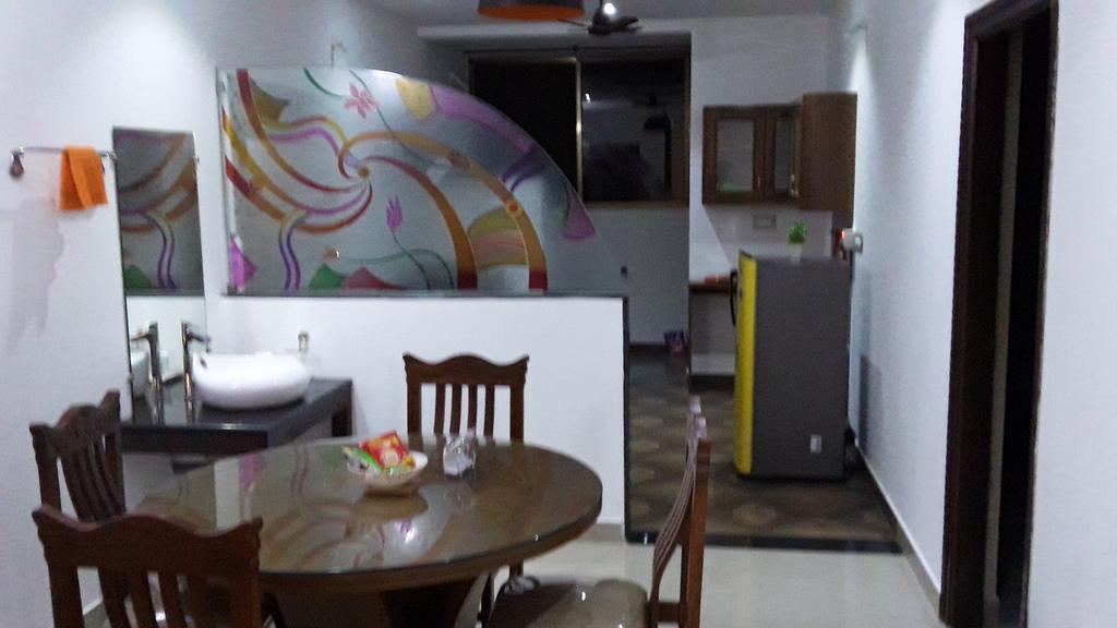 Hotel Mudra Midtown Suites & Rooms Kalasa Екстериор снимка