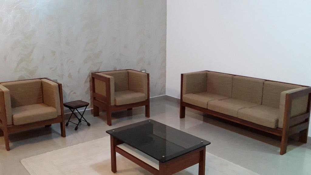 Hotel Mudra Midtown Suites & Rooms Kalasa Екстериор снимка