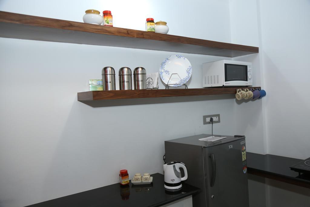 Hotel Mudra Midtown Suites & Rooms Kalasa Екстериор снимка